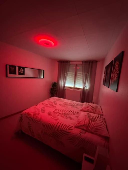 Luxury Room - Havre De Paix Avec Jacuzzi Prive Bar-le-Duc Exterior foto